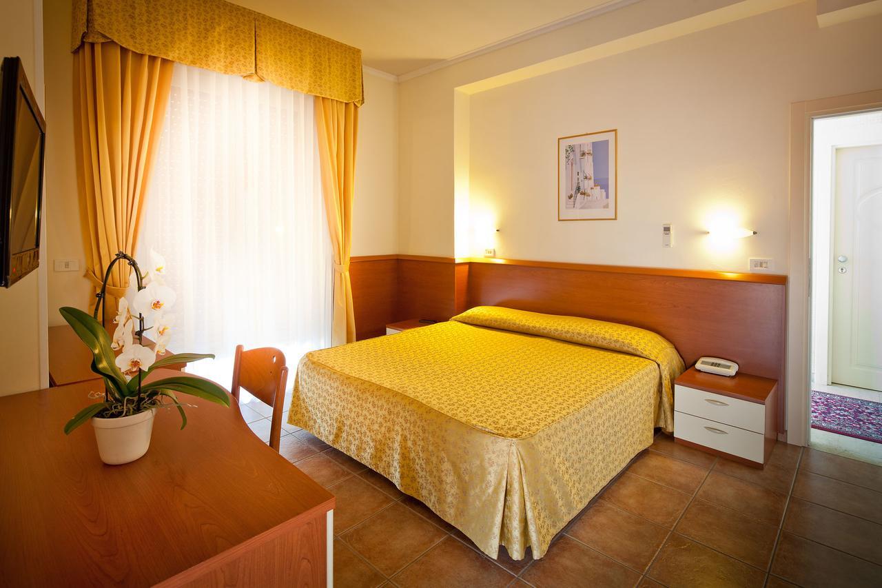 Hotel Beaurivage Фано Номер фото