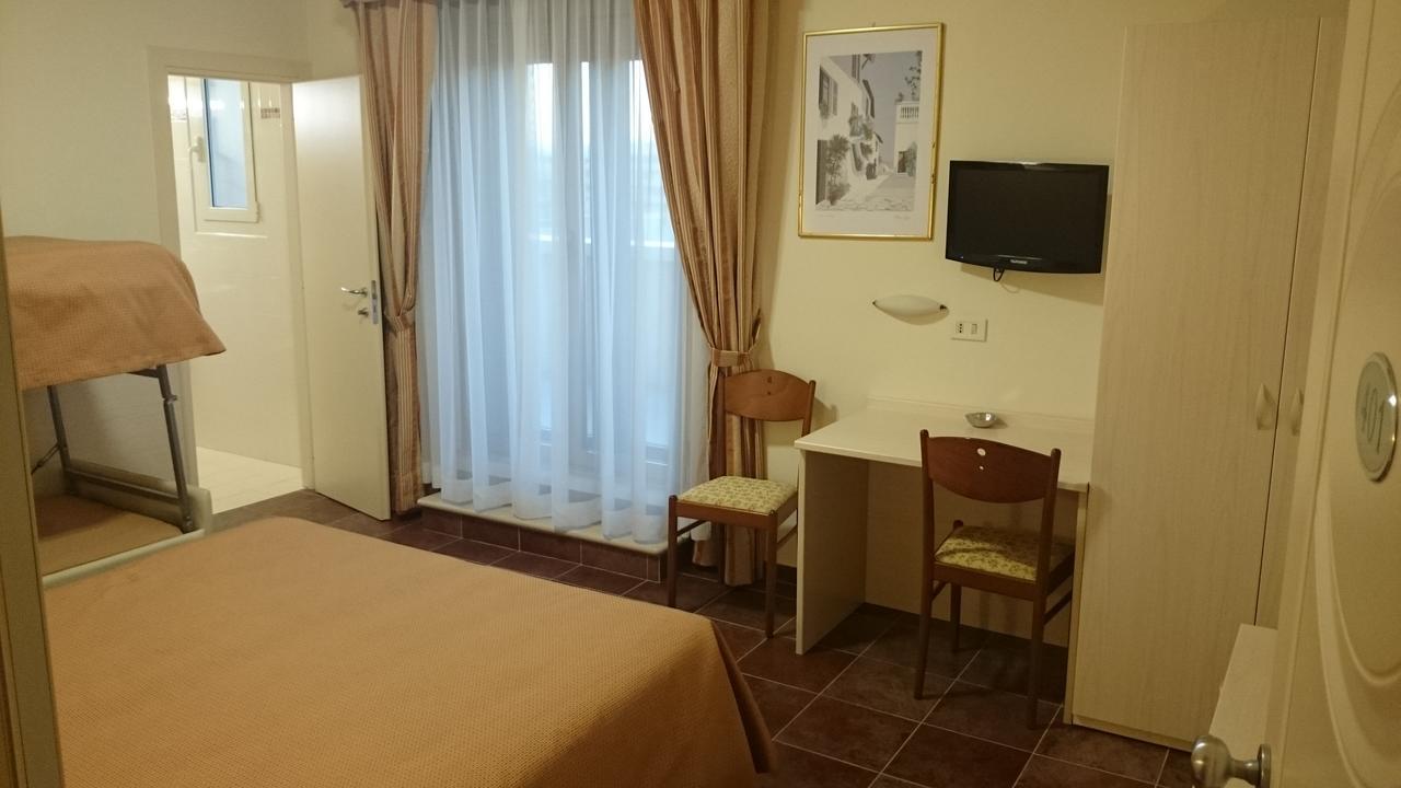 Hotel Beaurivage Фано Номер фото