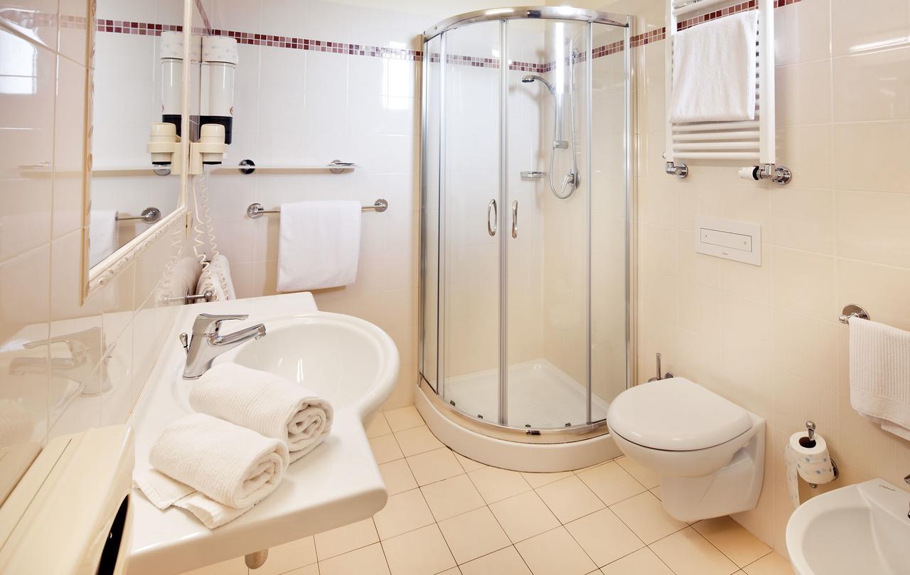 Hotel Beaurivage Фано Экстерьер фото